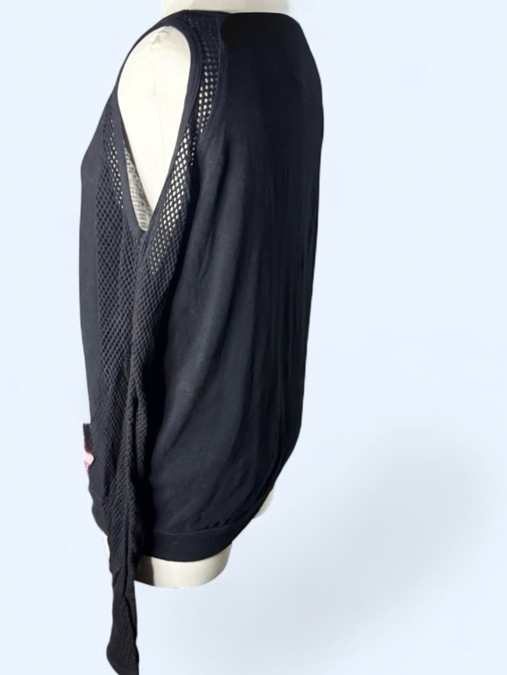 Hard Tail black Long Sleeve To cold shoulder with mesh arms - Picture 3 of 11